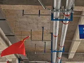 隆尧管廊支架的安装方法
